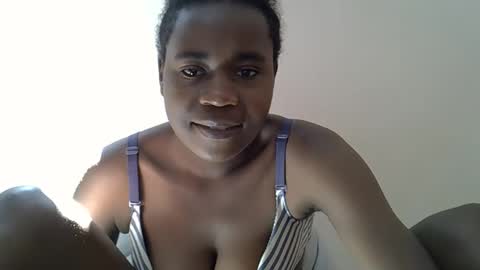 Snapshot of queen_sly chatting on 10-13-25, 07:30 queen_sly online show from 10-13-25, 07:30