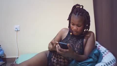 Snapshot of queen_winter chatting on 03-07-26, 04:15 Winter online show from 03-07-26, 04:15