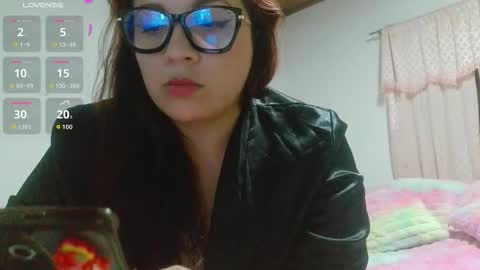 Snapshot of queen_xv chatting on 03-26-26, 01:55 queen_xv online show from 03-26-26, 01:55