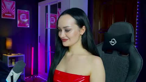 Snapshot of queenaliss chatting on 10-22-25, 06:57 Your world and the universe Aliss online show from 10-22-25, 06:57