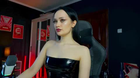 Snapshot of queenaliss chatting on 01-14-26, 08:20 Your world and the universe Aliss online show from 01-14-26, 08:20