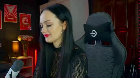 Snapshot of queenaliss chatting on 02-15-26, 07:38 Your world and the universe Aliss online show from 02-15-26, 07:38