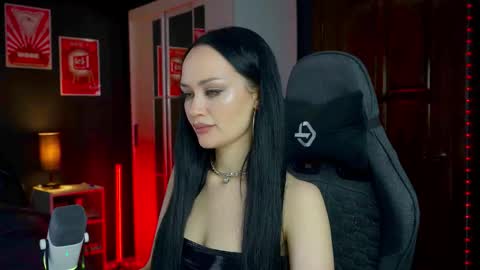 Snapshot of queenaliss chatting on 02-27-26, 06:46 Your world and the universe Aliss online show from 02-27-26, 06:46