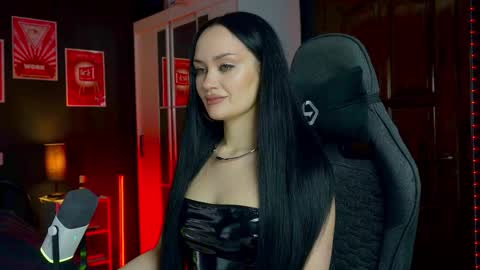 Snapshot of queenaliss chatting on 03-01-26, 06:15 Your world and the universe Aliss online show from 03-01-26, 06:15