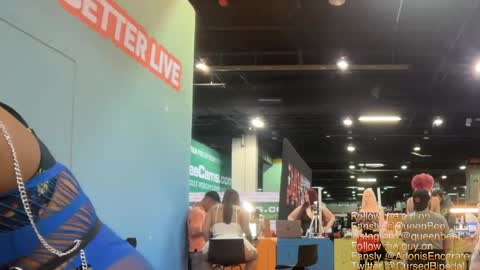 QueenBee online show from 04-12-26, 08:25