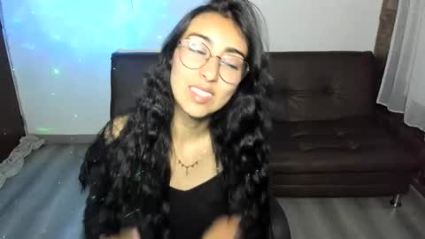 queenbyte_18 online show from 05-07-26, 04:40