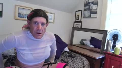queencharlene online show from 09-18-25, 12:29