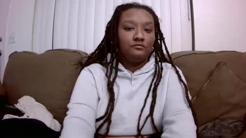 Queen Chief online show from 02-18-26, 08:54