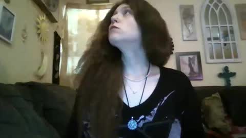 queencrimsonlvx online show from 05-06-26, 02:19