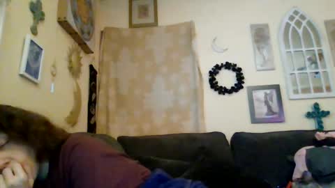 queencrimsonlvx online show from 06-13-26, 07:12