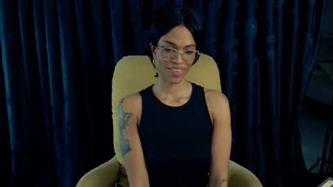 Snapshot of queendom_ing chatting on 01-18-25, 02:25 Sweet Goddess online show from 01-18-25, 02:25