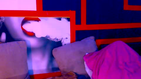 Snapshot of queenfox4u chatting on 12-14-24, 04:52 LadyAlpa online show from 12-14-24, 04:52