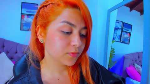 Snapshot of queengrett chatting on 02-19-25, 01:18 Queen online show from 02-19-25, 01:18