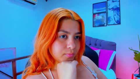 Snapshot of queengrett chatting on 02-25-25, 01:41 Queen online show from 02-25-25, 01:41