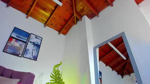 Snapshot of queengrett chatting on 03-02-25, 07:12 Queen online show from 03-02-25, 07:12