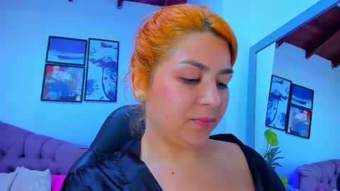 Snapshot of queengrett chatting on 03-05-25, 12:59 Queen online show from 03-05-25, 12:59