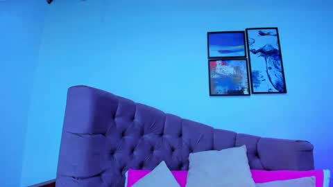 Snapshot of queengrett chatting on 03-07-25, 10:32 Queen online show from 03-07-25, 10:32