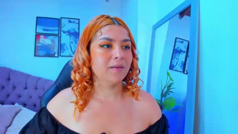 Snapshot of queengrett chatting on 03-08-25, 07:09 Queen online show from 03-08-25, 07:09