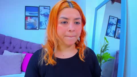 Snapshot of queengrett chatting on 03-09-25, 04:55 Queen online show from 03-09-25, 04:55