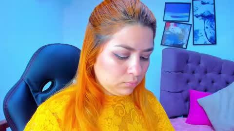 Snapshot of queengrett chatting on 09-18-25, 06:32 Queen online show from 09-18-25, 06:32