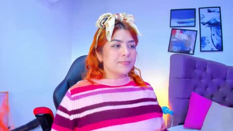 Snapshot of queengrett chatting on 10-31-25, 06:53 Queen online show from 10-31-25, 06:53