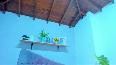 Snapshot of queengrett chatting on 03-15-26, 03:29 Queen online show from 03-15-26, 03:29