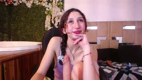 QUEENJEENN online show from 12-12-24, 08:53
