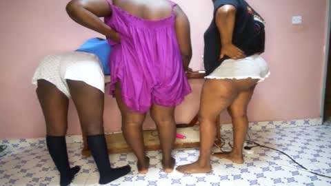 Nina online show from 03-12-25, 08:52