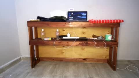 Nina online show from 10-16-25, 07:09