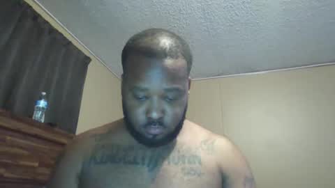 Snapshot of queenking55 chatting on 06-11-26, 01:38 Queen N King Fun Night online show from 06-11-26, 01:38