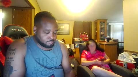 Snapshot of queenking55 chatting on 07-01-26, 03:52 Queen N King Fun Night online show from 07-01-26, 03:52