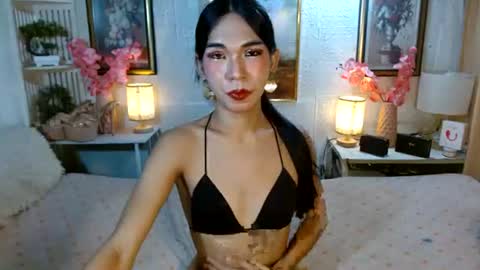 queennira online show from 06-13-26, 06:22