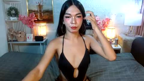 Snapshot of queennira chatting on 07-20-26, 03:54 queennira online show from 07-20-26, 03:54