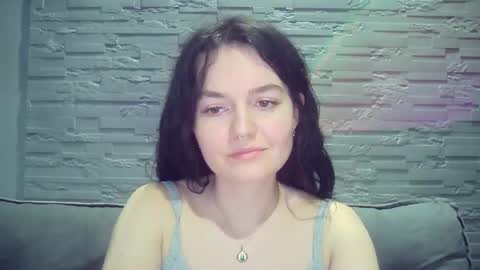 Snapshot of queenofmodels chatting on 01-12-26, 03:39 QueenOfModels online show from 01-12-26, 03:39