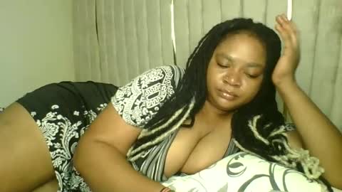 Snapshot of queenofsouls chatting on 12-21-24, 08:07 . online show from 12-21-24, 08:07