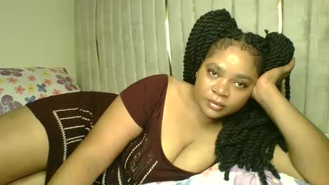 Snapshot of queenofsouls chatting on 01-02-25, 01:38 . online show from 01-02-25, 01:38