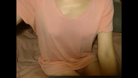 queenoftenderness online show from 12-17-25, 06:58