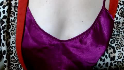 queenoftenderness online show from 07-18-26, 06:45