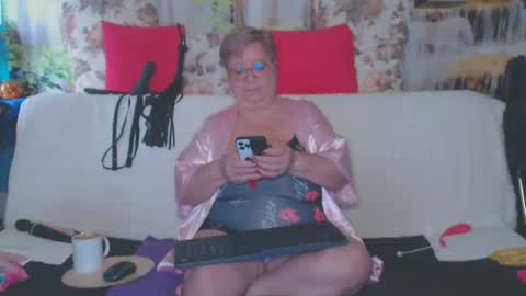QueenPammy online show from 10-18-25, 08:26