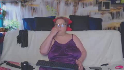 QueenPammy online show from 04-11-26, 07:56
