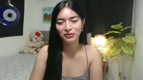 QueenPinay69 online show from 10-25-25, 03:51