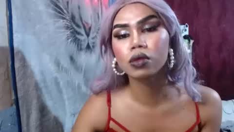 queenpinayebony_xx online show from 04-05-26, 03:58