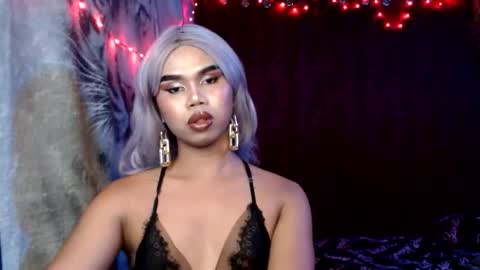 queenpinayebony_xx online show from 05-27-26, 10:01