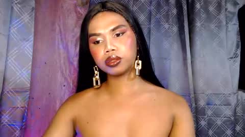 queenpinayebony_xx online show from 05-31-26, 01:29