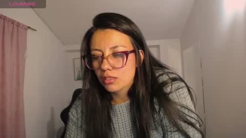 queenrose94 online show from 06-27-26, 04:56