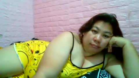 Snapshot of queenstar88 chatting on 06-22-26, 10:07 Queen online show from 06-22-26, 10:07
