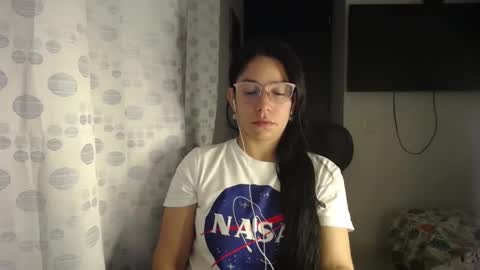 Snapshot of queenvictoria2023 chatting on 05-30-26, 03:25 Paola online show from 05-30-26, 03:25