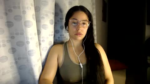 Snapshot of queenvictoria2023 chatting on 06-28-26, 03:45 Paola online show from 06-28-26, 03:45