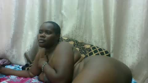 Snapshot of queenvivy chatting on 06-30-26, 09:27 VIVIAN online show from 06-30-26, 09:27