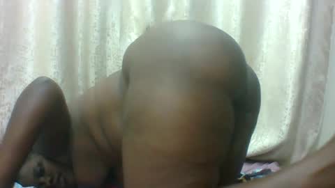 Snapshot of queenvivy chatting on 07-03-26, 02:45 VIVIAN online show from 07-03-26, 02:45